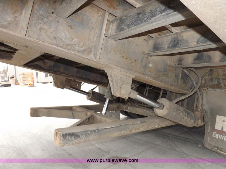 image for item I9190 2006 Ledwell LW48HT2-10-PB Hydratail trailer