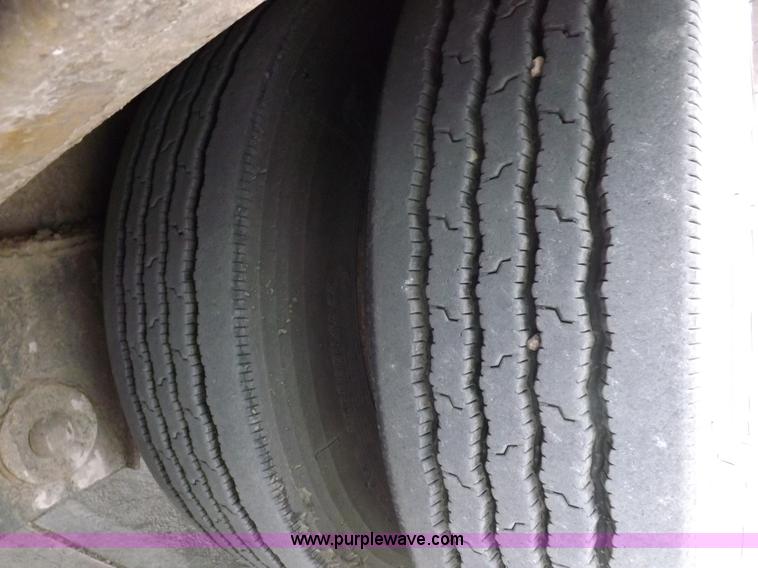 image for item I9190 2006 Ledwell LW48HT2-10-PB Hydratail trailer