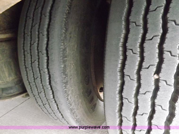 image for item I9190 2006 Ledwell LW48HT2-10-PB Hydratail trailer