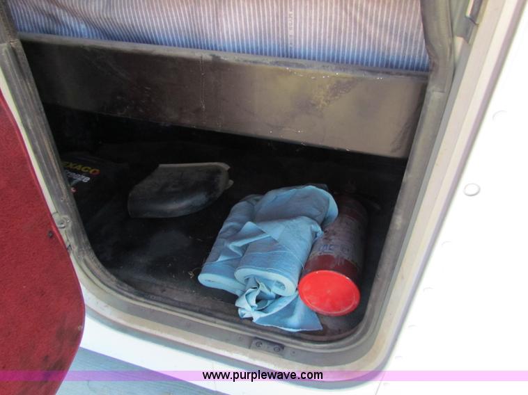 image for item AE9046 Unibilt Ultracab semi sleeper