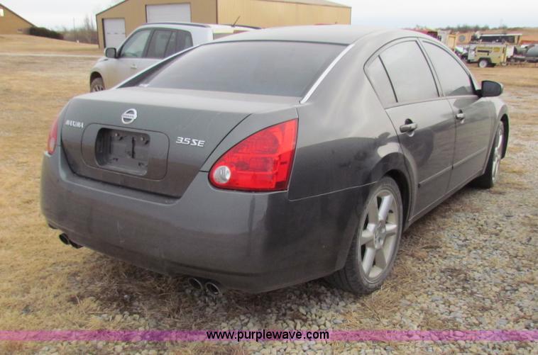 image for item AE9062 2005 Nissan Maxima SE