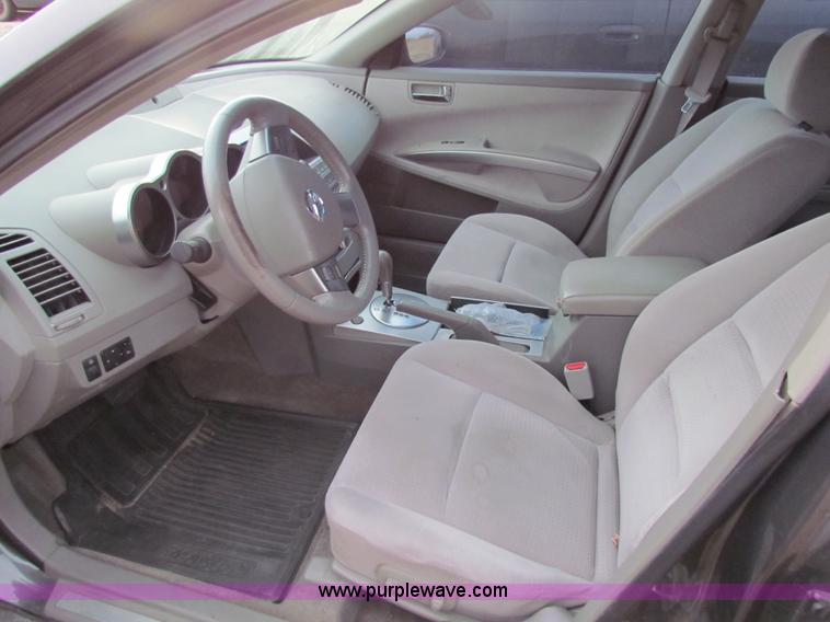 image for item AE9062 2005 Nissan Maxima SE