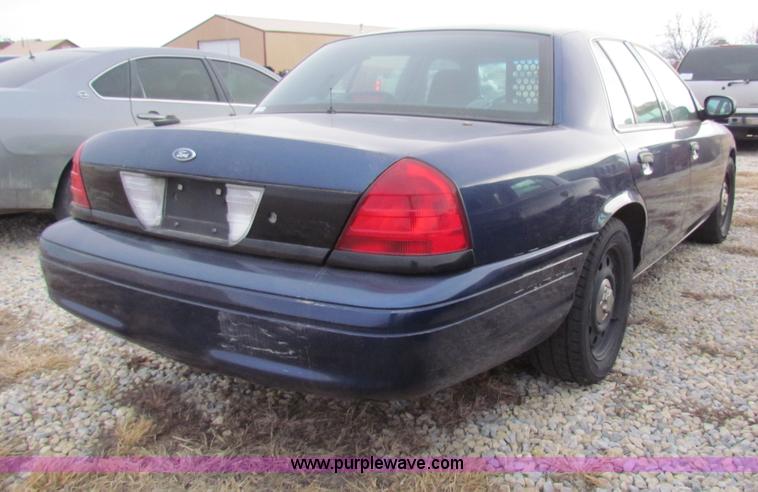 image for item AE9066 2006 Ford Crown Victoria Police Interceptor