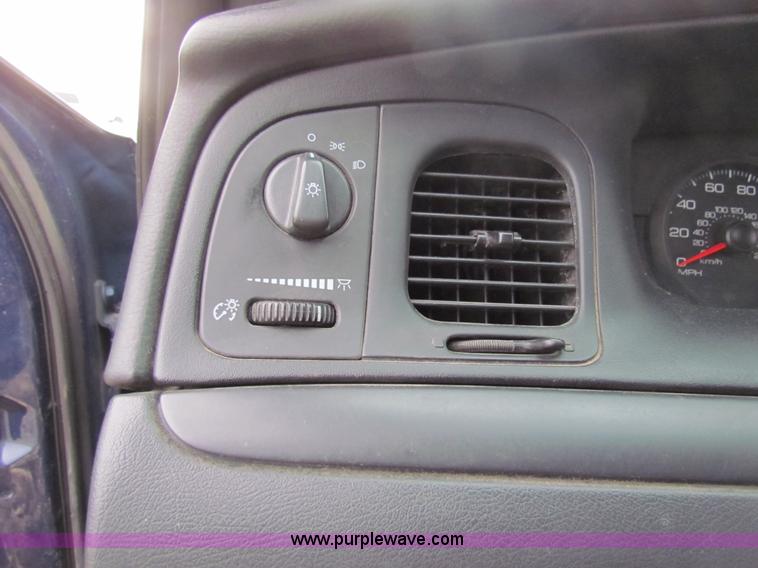 image for item AE9066 2006 Ford Crown Victoria Police Interceptor