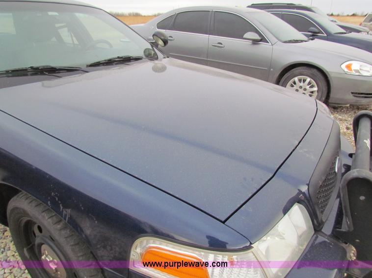 image for item AE9066 2006 Ford Crown Victoria Police Interceptor