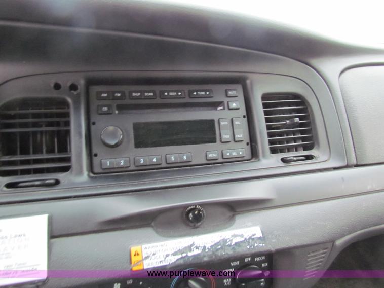 image for item AE9067 2008 Ford Crown Victoria Police Interceptor