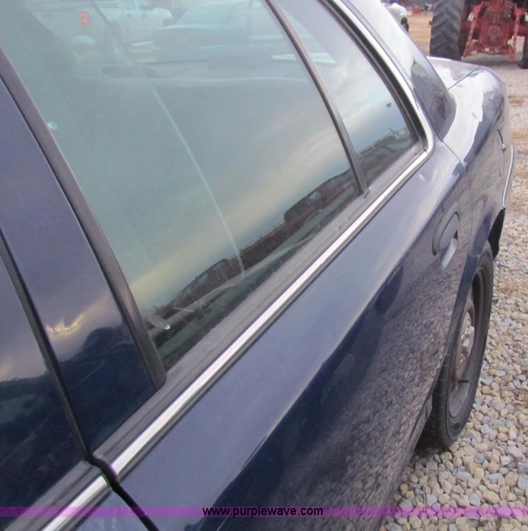 image for item AE9067 2008 Ford Crown Victoria Police Interceptor