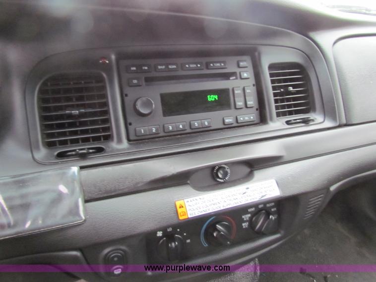 image for item AE9068 2008 Ford Crown Victoria Police Interceptor