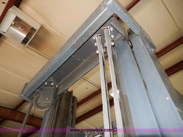 image for item AP9200 2003 Raymond EASi-0PC30TT electric warehouse picker forklift