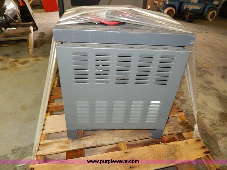 image for item AP9200 2003 Raymond EASi-0PC30TT electric warehouse picker forklift