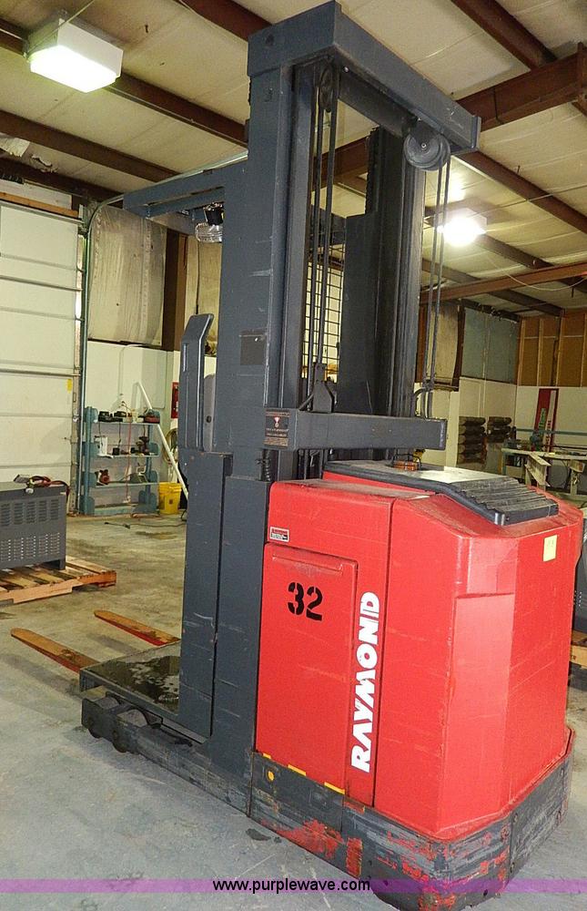 image for item AP9201 2003 Raymond SCR100-18-750T1 electric warehouse picker forklift