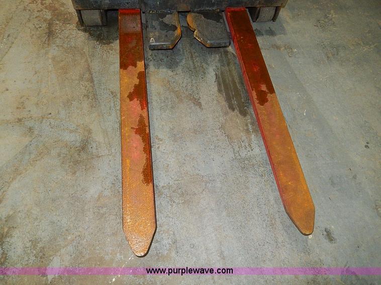 image for item AP9201 2003 Raymond SCR100-18-750T1 electric warehouse picker forklift