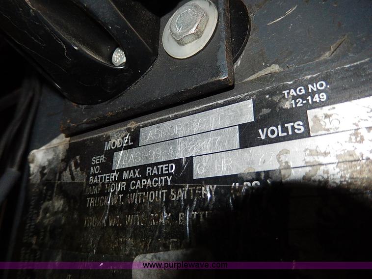 image for item AP9201 2003 Raymond SCR100-18-750T1 electric warehouse picker forklift