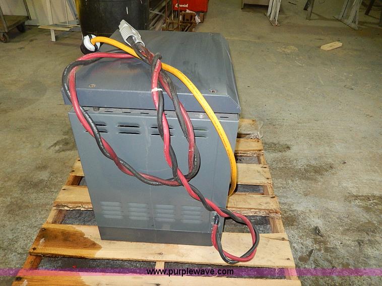 image for item AP9201 2003 Raymond SCR100-18-750T1 electric warehouse picker forklift