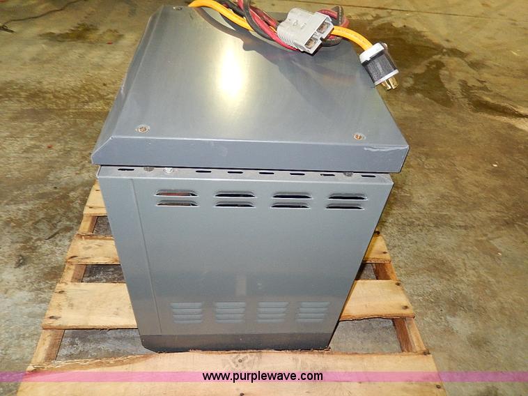 image for item AP9201 2003 Raymond SCR100-18-750T1 electric warehouse picker forklift