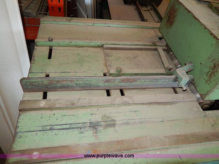 image for item AU9777 (2) forming machines