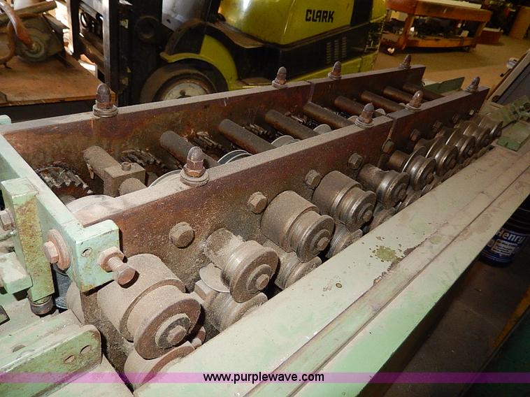 image for item AU9777 (2) forming machines