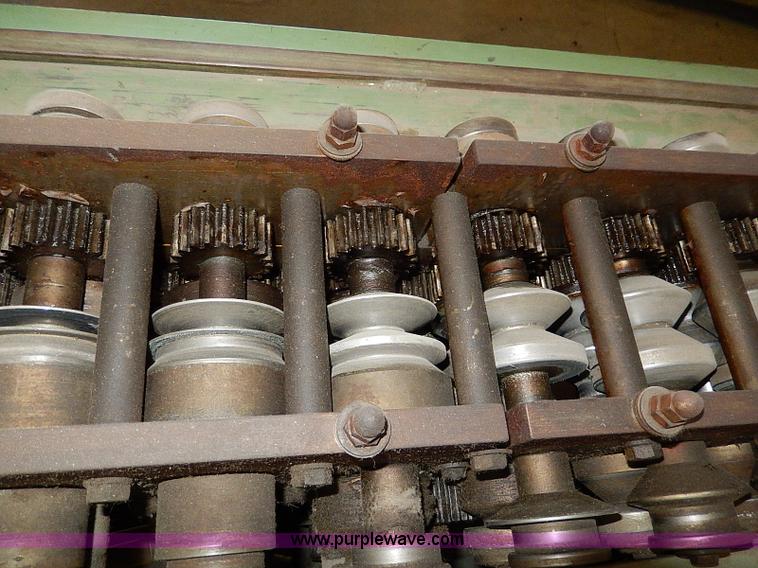 image for item AU9777 (2) forming machines