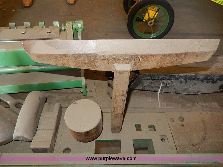 image for item AU9780 Work bench with metal brake and tin knocker