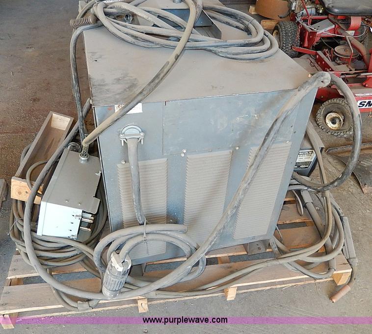 image for item AU9781 (2) welding machines