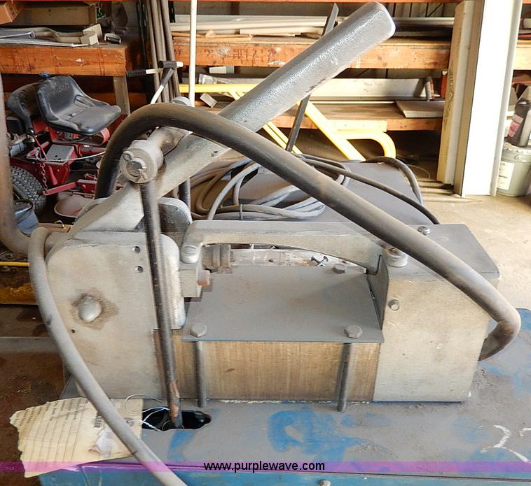 image for item AU9781 (2) welding machines