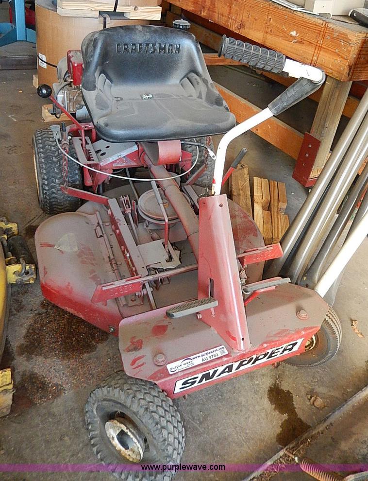 image for item AU9782 Snapper mower