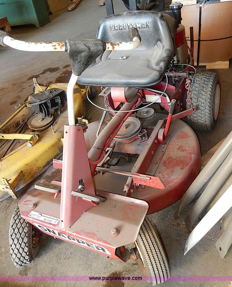 image for item AU9782 Snapper mower
