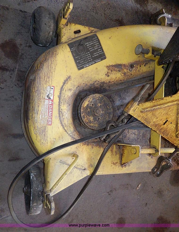 image for item AU9782 Snapper mower