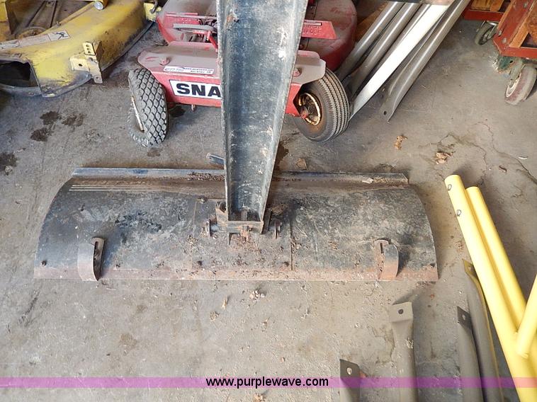 image for item AU9782 Snapper mower