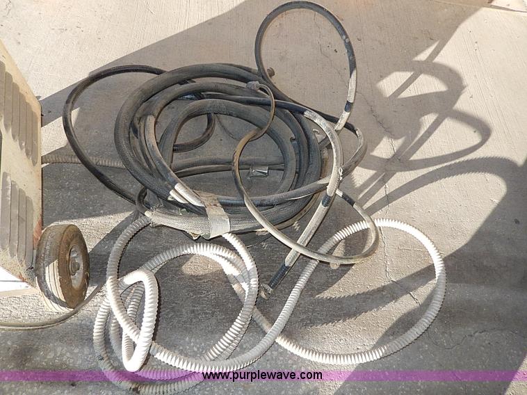 image for item AU9785 Capspray 1100 parking lot paint sprayer