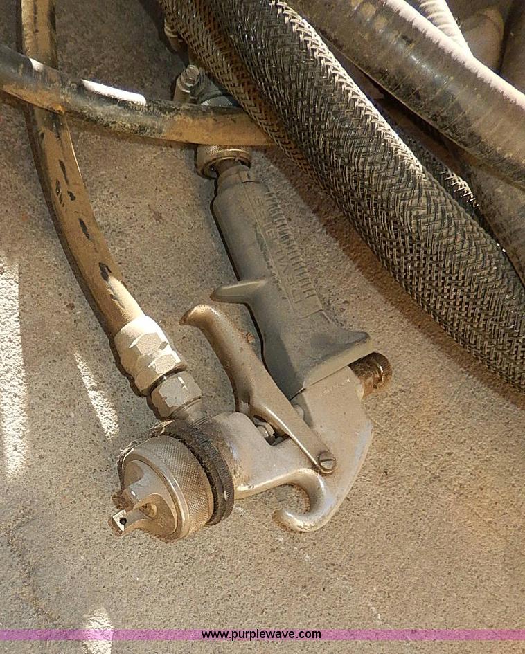 image for item AU9785 Capspray 1100 parking lot paint sprayer