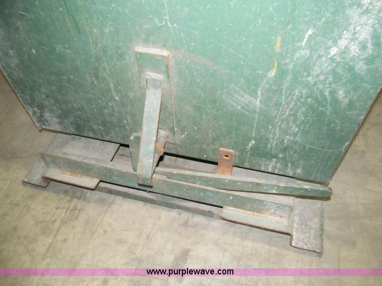 image for item AX9509 (2) Jesco 211331 dumpsters