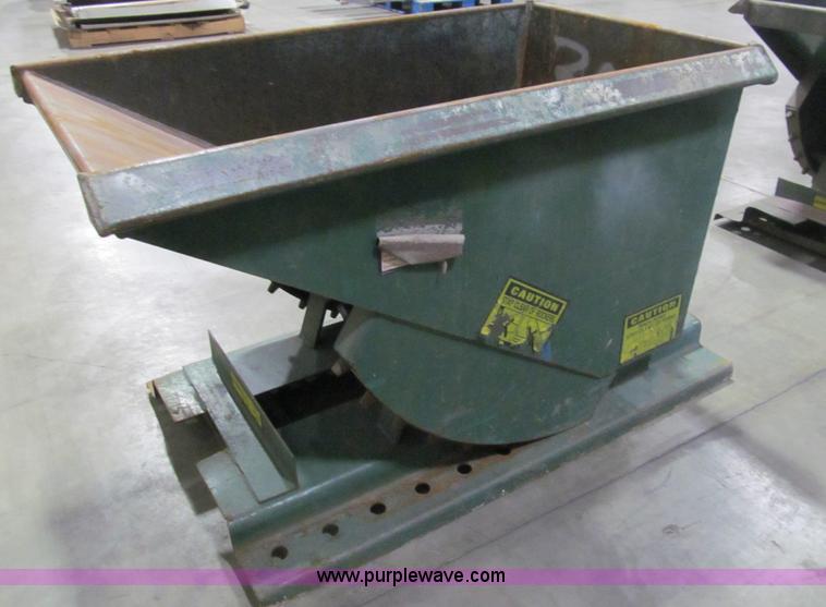 image for item AX9510 (2) Jesco 211305 dumpsters