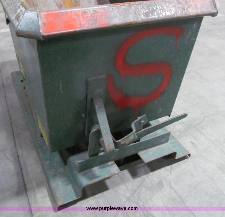 image for item AX9510 (2) Jesco 211305 dumpsters