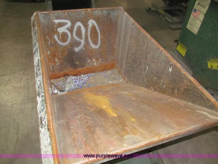 image for item AX9510 (2) Jesco 211305 dumpsters