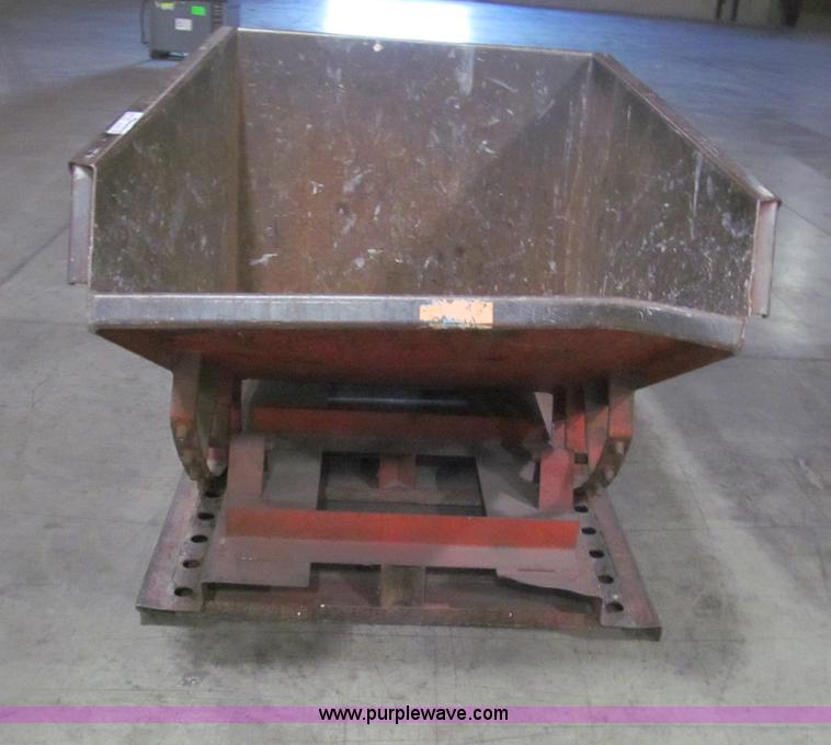 image for item AX9512 Steel dumpster