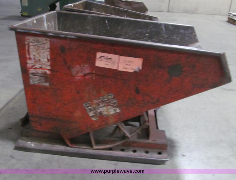 image for item AX9512 Steel dumpster