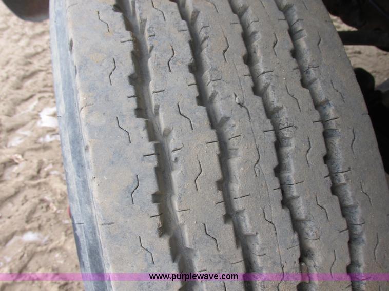 image for item E5271 1981 International 1854 firetruck