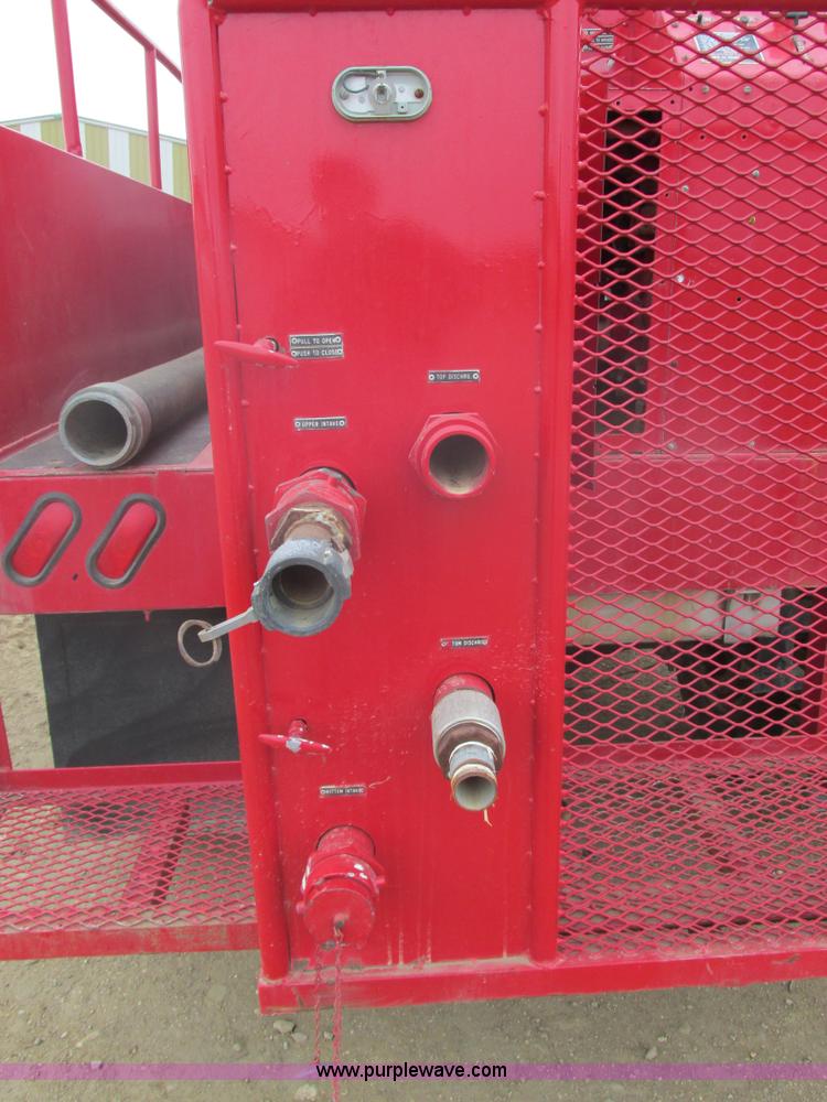 image for item E5271 1981 International 1854 firetruck