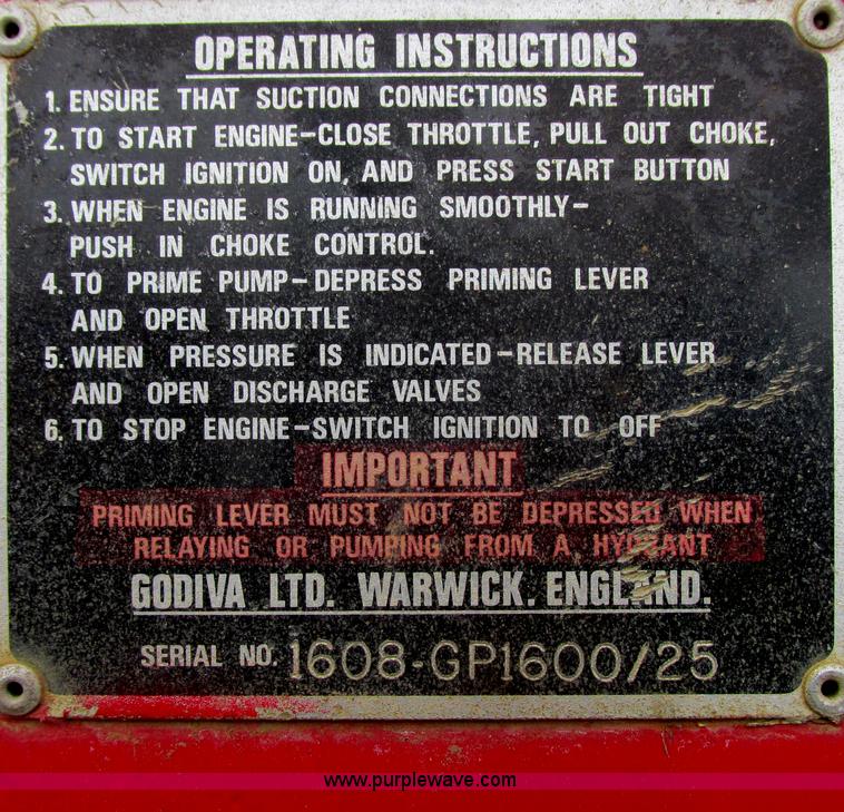 image for item E5271 1981 International 1854 firetruck