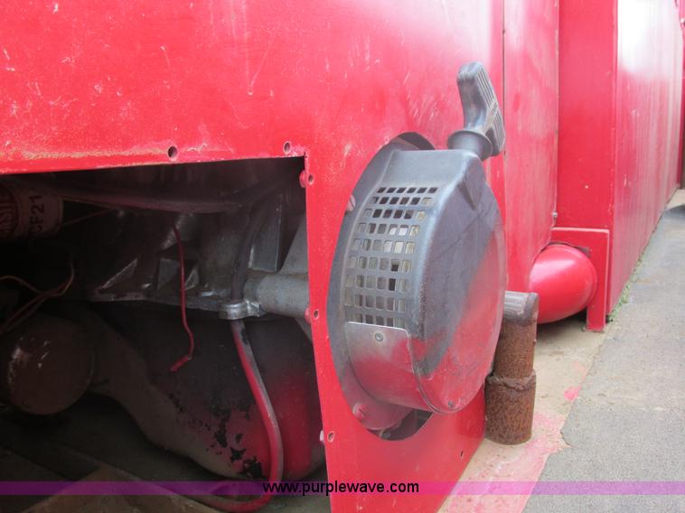 image for item E5271 1981 International 1854 firetruck