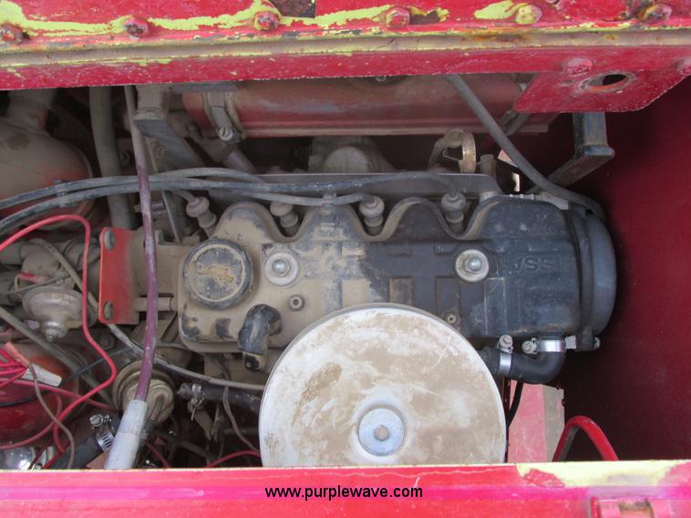 image for item E5271 1981 International 1854 firetruck