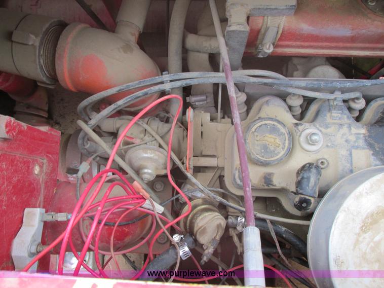 image for item E5271 1981 International 1854 firetruck