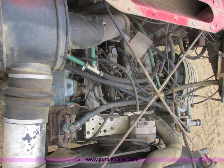 image for item E5271 1981 International 1854 firetruck