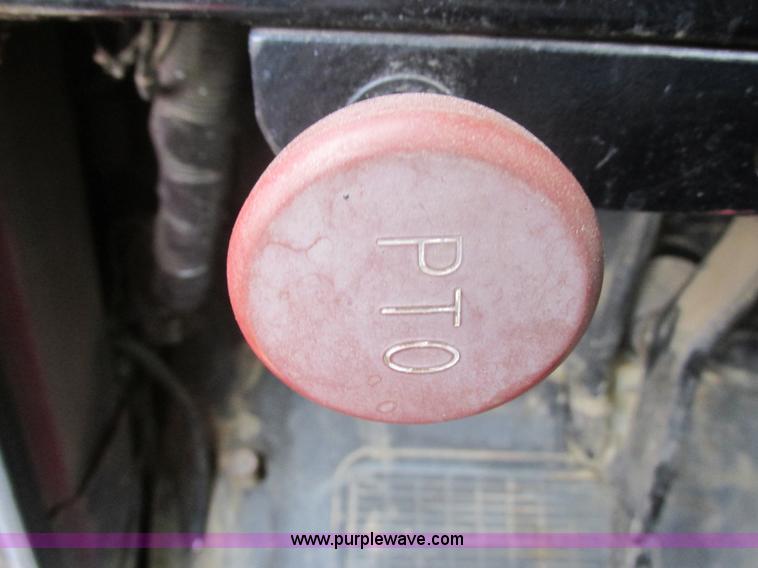 image for item E5271 1981 International 1854 firetruck