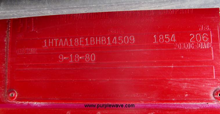 image for item E5271 1981 International 1854 firetruck