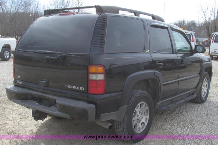 image for item G2244 2003 Chevrolet Tahoe Z71 SUV