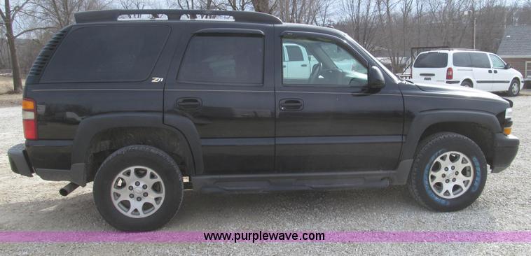 image for item G2244 2003 Chevrolet Tahoe Z71 SUV