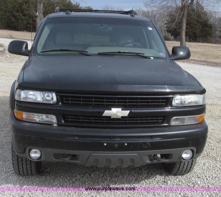 image for item G2244 2003 Chevrolet Tahoe Z71 SUV
