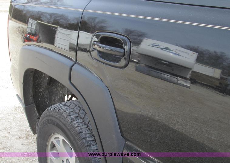 image for item G2244 2003 Chevrolet Tahoe Z71 SUV